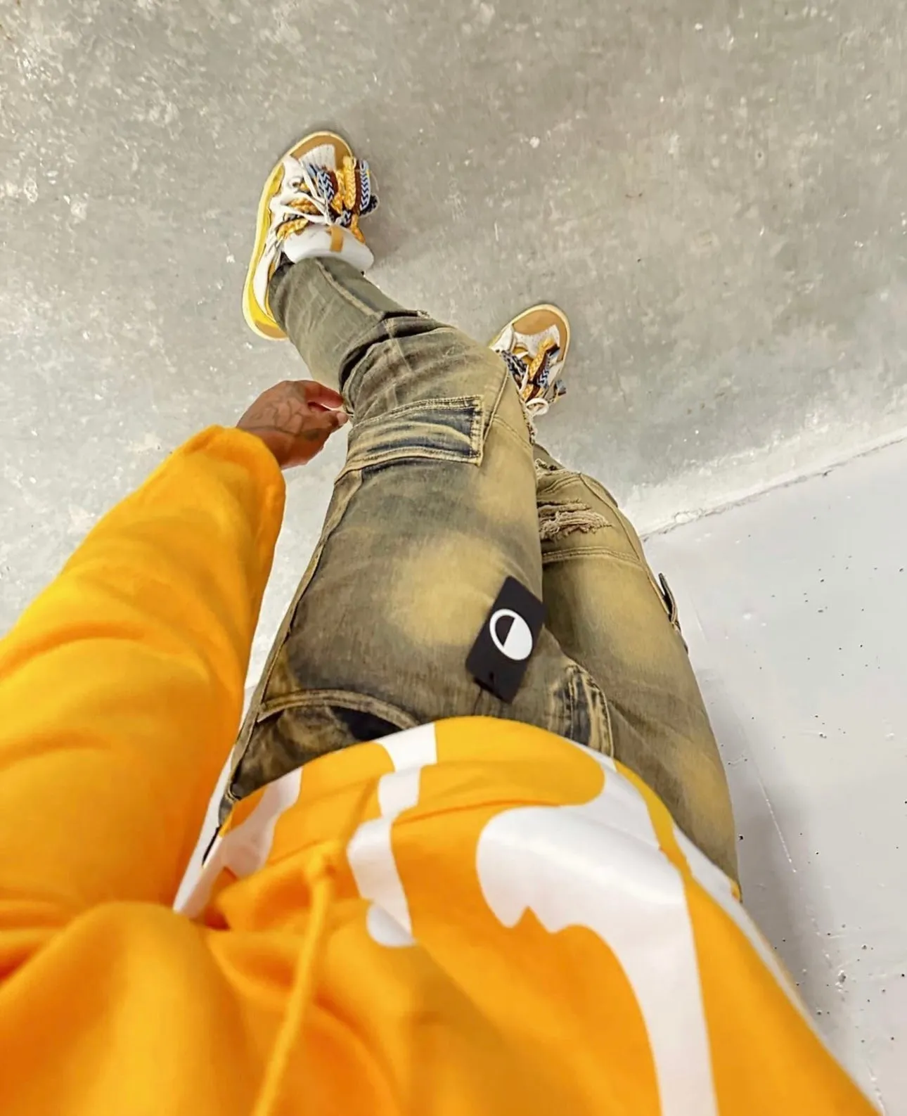 BIG DELA HOOD (YELLOW)