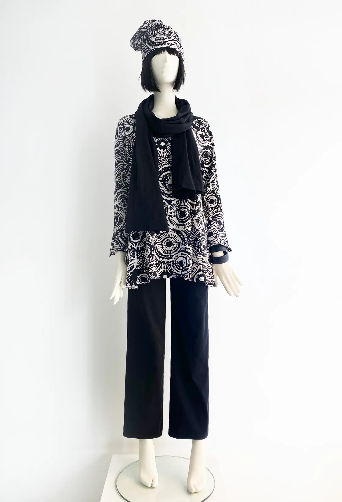 Straight Pant in Black Tokyo