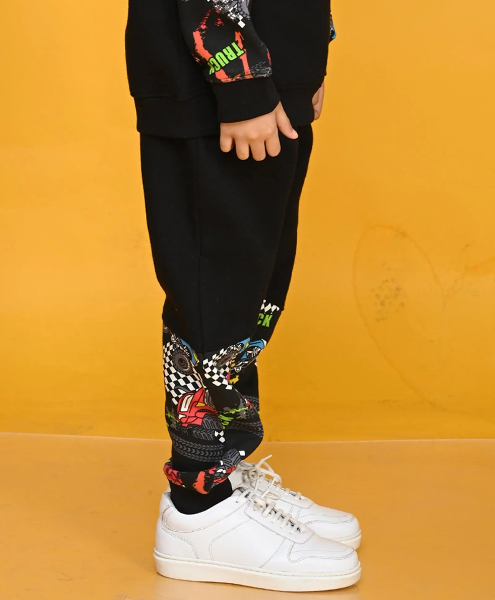 TRUCK BLACK COLOR BLOCK BOYS FLEECE JOGGER - BLACK