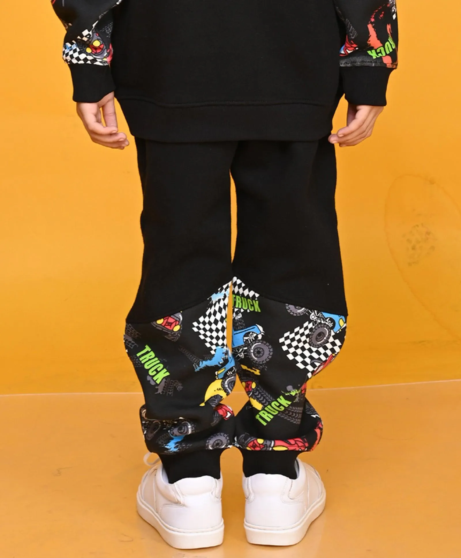 TRUCK BLACK COLOR BLOCK BOYS FLEECE JOGGER - BLACK